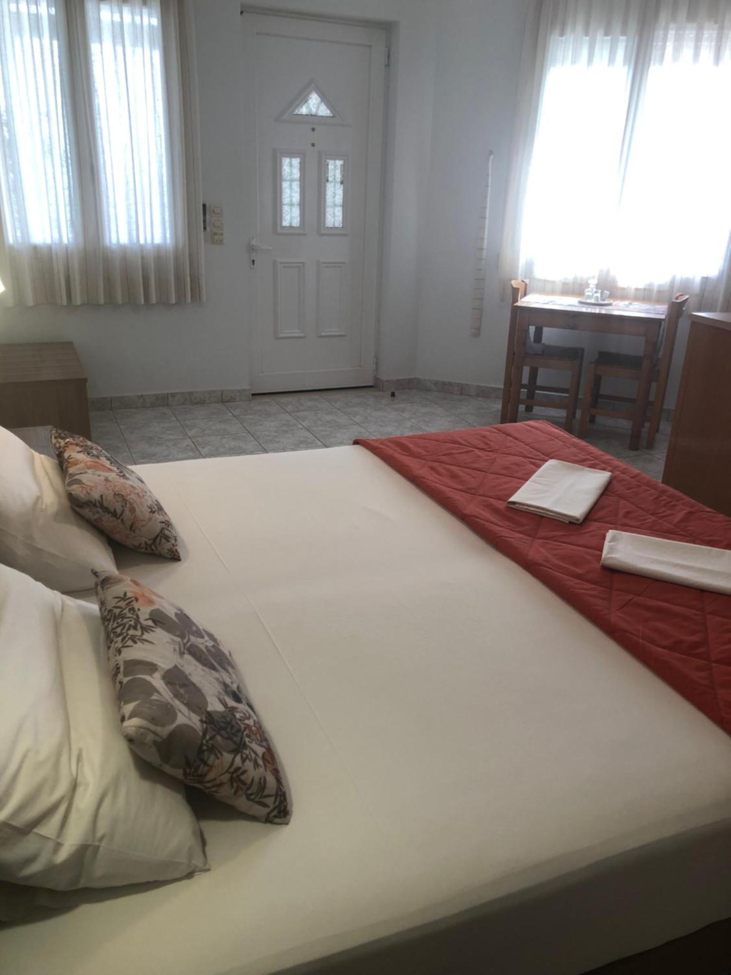 Chrisanthi Studios & Apartments Πλακιάς Εξωτερικό φωτογραφία