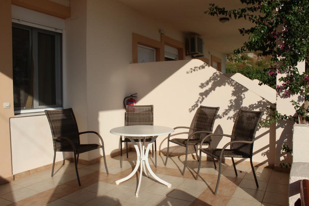 Chrisanthi Studios & Apartments Πλακιάς Εξωτερικό φωτογραφία